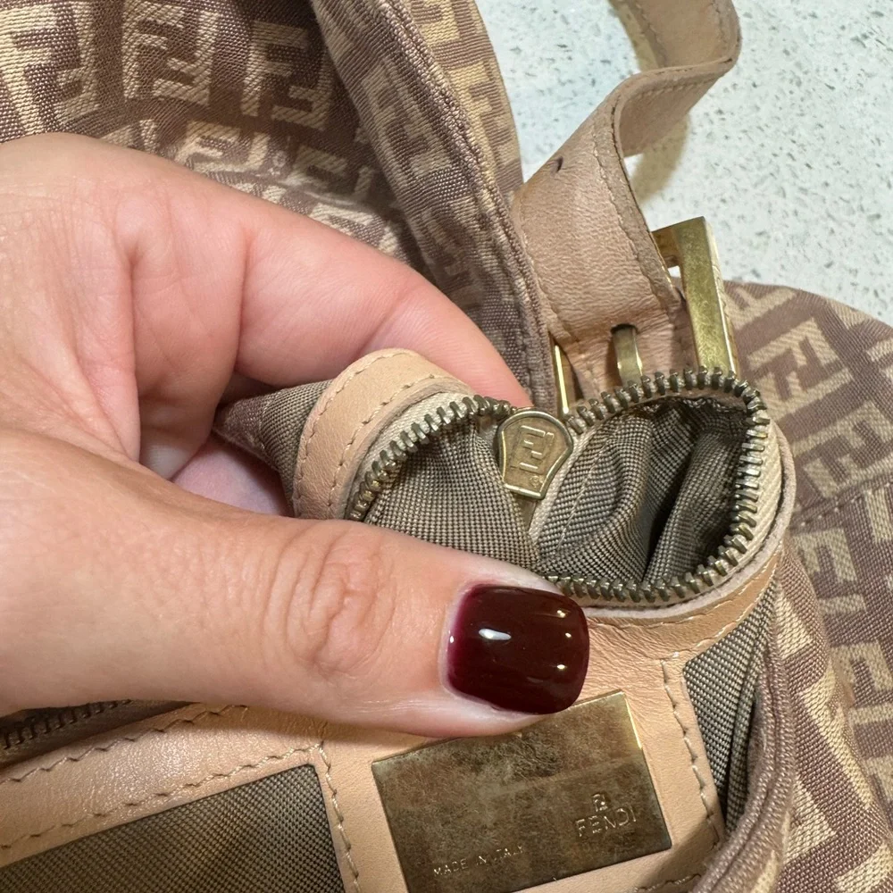Authentic Fendi Pink Zucca Canvas Mama Baguette 💖 - Picture 16 of 17